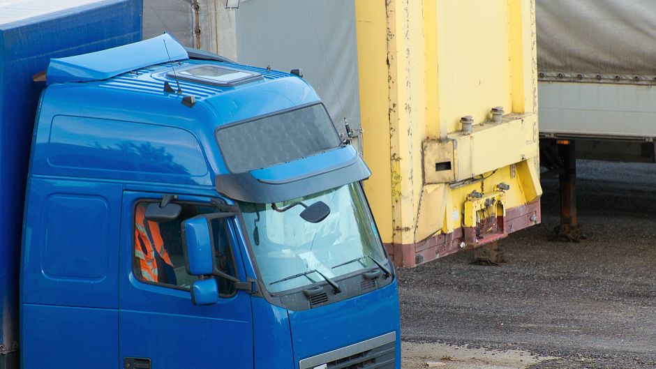 秦皇岛搬家公司货车